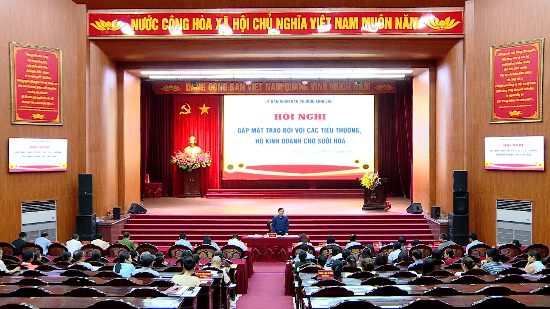Phường Kinh Bắc lắng nghe ý kiến tiểu thương để hoàn thiện phương án quản lý, phát triển chợ Suối Hoa